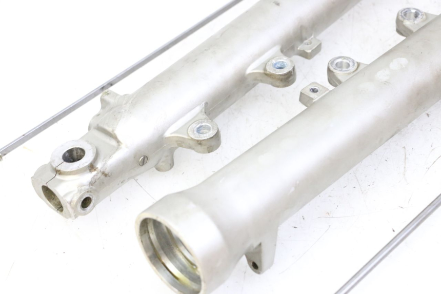 photo de GUARDA-POÓ DA FORQUILHA YAMAHA FJ 36Y 1100 (1984 - 1985) - Detalhe da peça
