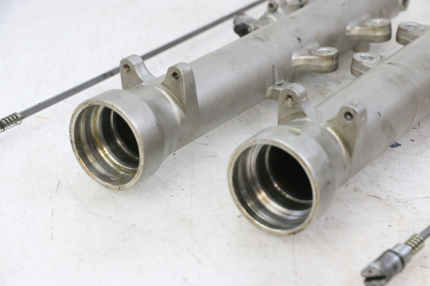 photo de GUARDA-POÓ DA FORQUILHA YAMAHA FJ 36Y 1100 (1984 - 1985) - Ampliação dos componentes