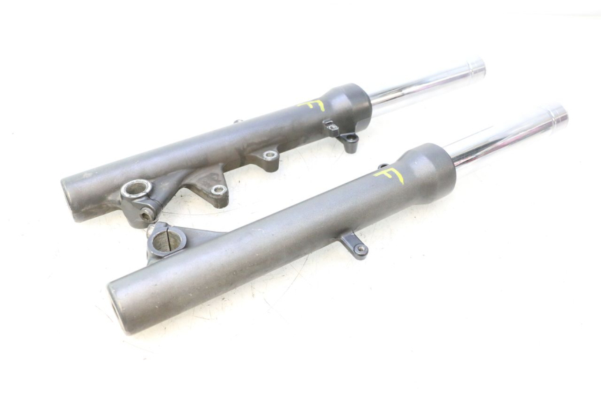 photo de GUARDA-POÓ DA FORQUILHA HONDA FJS SILVER WING SILVERWING 400 (2005 - 2008) - Detalhes característicos