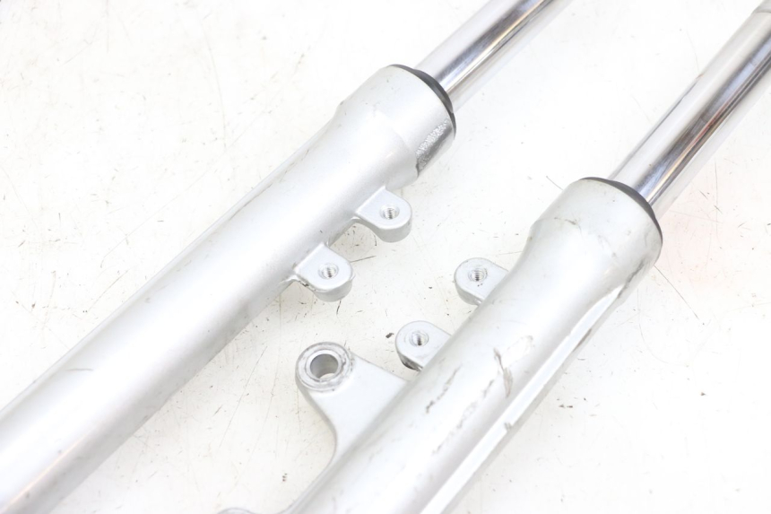 photo de GUARDA-POÓ DA FORQUILHA MBK FLIPPER 115 (2013 - 2017) - Pontos de fixação