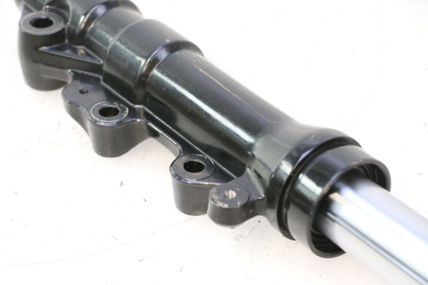 photo de TUBO DE GARFO ESQUERDO YAMAHA BW'S BWS 125 (2010 - 2013) - Detalhes característicos