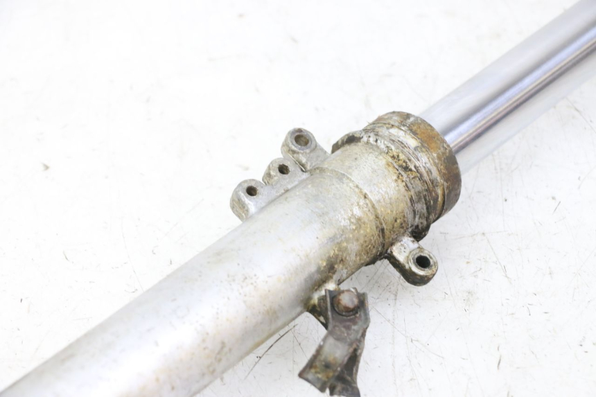 photo de CANOTE DE GARFO ESQUERDO HONDA MTX TC02 125 (1987 - 1989) - Ampliação dos componentes