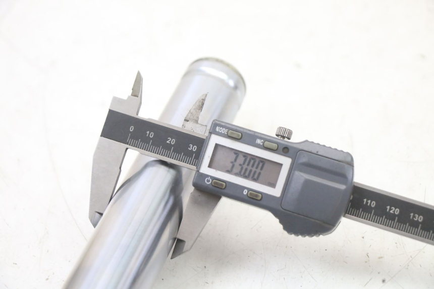 photo de TUBO DE GARFO ESQUERDO KYMCO GRAND DINK 125 (2008 - 2014) - Detalhes característicos