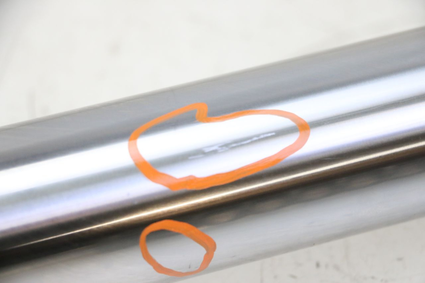 photo de TUBO DE GARFO ESQUERDO YAMAHA YZ 125 (1998 - 2005) - Marcações e referências