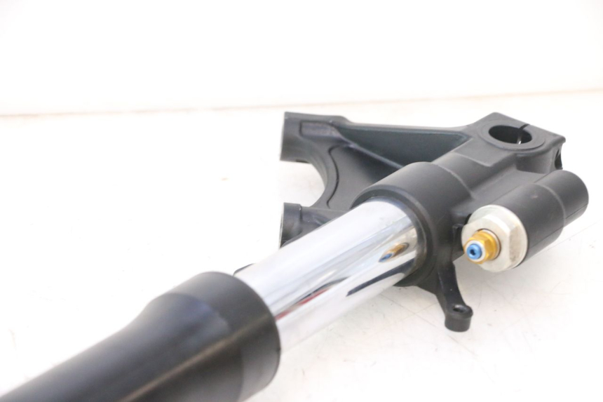 photo de TUBO DE GARFO ESQUERDO YAMAHA YZF R6 600 (2008 - 2009) - Outro ângulo de visão