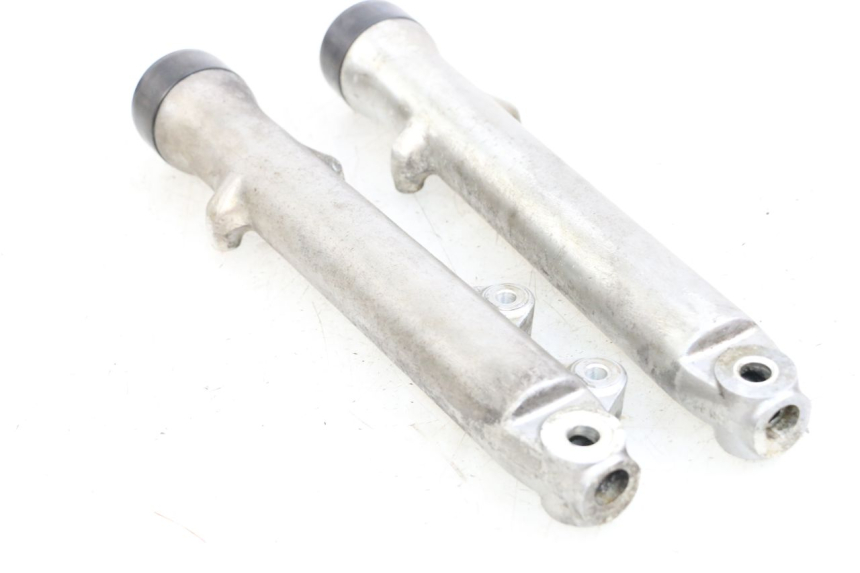 photo de GUARDA-POÓ DA FORQUILHA SUZUKI GN 125 (1997 - 2000) - Detalhe da peça