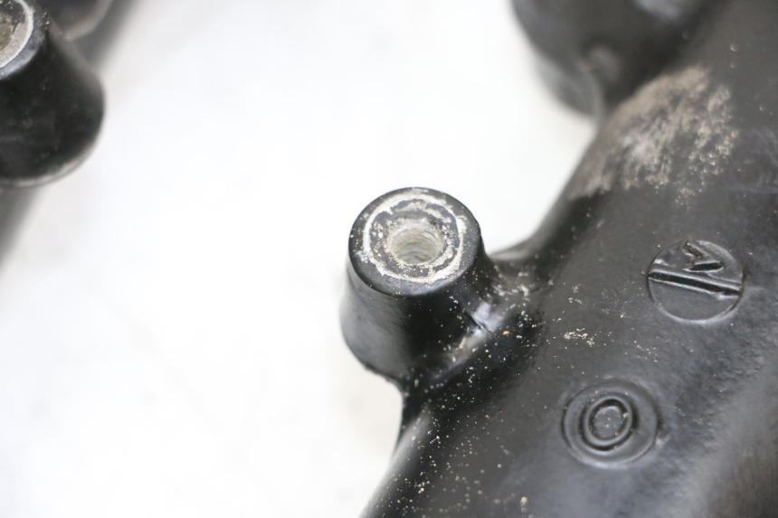 photo de GUARDA-POEIRA DA SUSPENSÃO DIANTEIRA KAWASAKI GPX R WARBIRD 600 (1988 - 1993) - Zoom do estado de desgaste