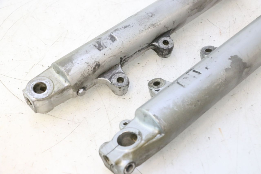 photo de MANGA DE HORQUILLA SUZUKI GSX F GSXF 750 (1988 - 1998) - Pontos de fixação