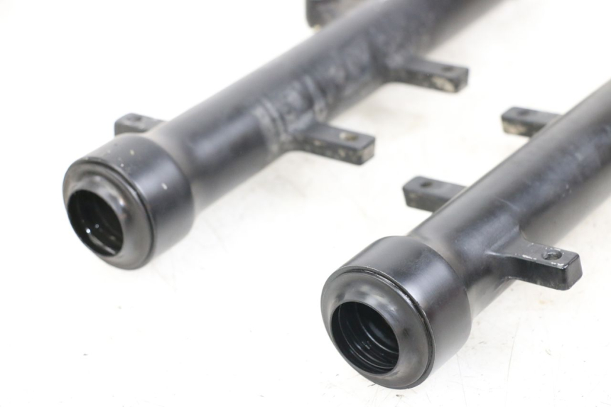 photo de GUARDA-POÓ DA SUSPENSÃO DIANTEIRA KYMCO K-PW K-PIPE 50 (2012 - 2017) - Outro ângulo de visão