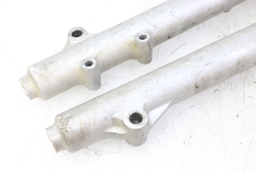 photo de GUARDA-POEIRA DA SUSPENSÃO DIANTEIRA KAWASAKI KX 65 (2000 - 2019) - Pontos de fixação
