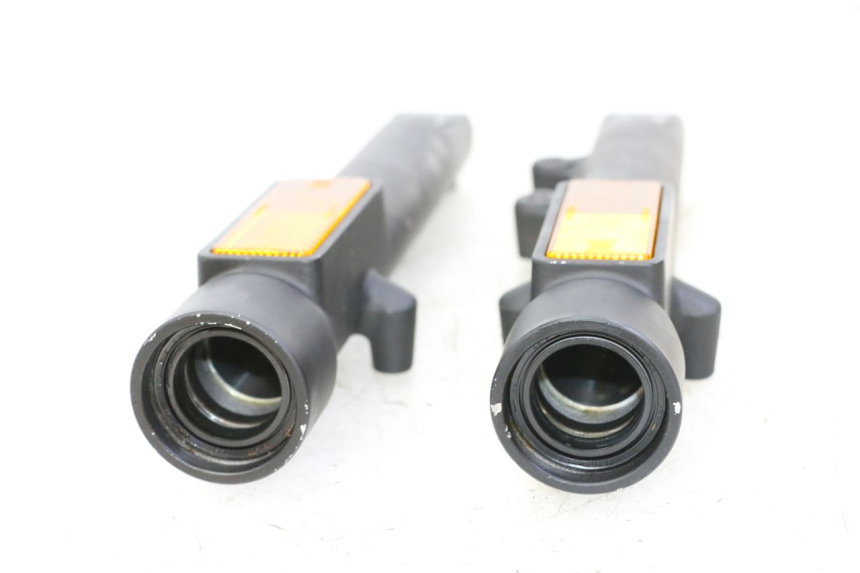 photo de GUARDA-POÓ DA SUSPENSÃO DIANTEIRA KIDEN KD125-G 125 (2018 - 2022) - Zoom do estado de desgaste