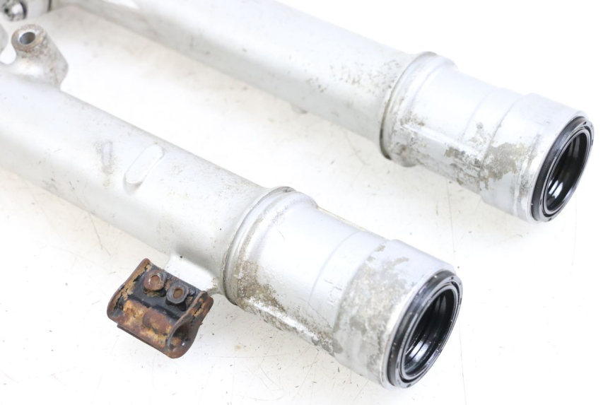 photo de GUARDA-POEIRA DA SUSPENSÃO DIANTEIRA KAWASAKI KDX 125 (1990 - 1991) - Detalhe da peça