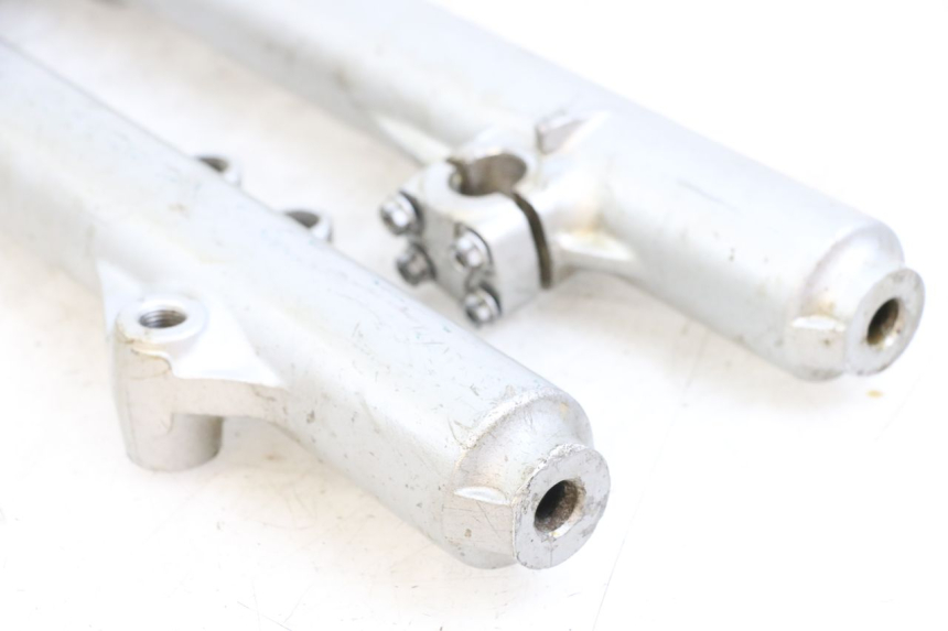 photo de GUARDA-POEIRA DA SUSPENSÃO DIANTEIRA KAWASAKI KDX 125 (1990 - 1991) - Estado da superfície