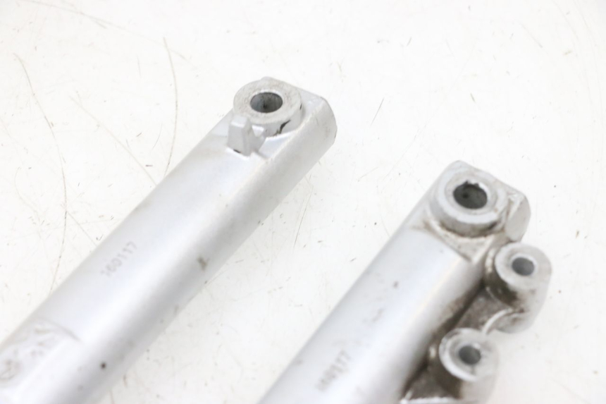 photo de GUARDA-POEIRA DA SUSPENSÃO DIANTEIRA PEUGEOT KISBEE 2T 50 (2010 - 2017) - Vista geral