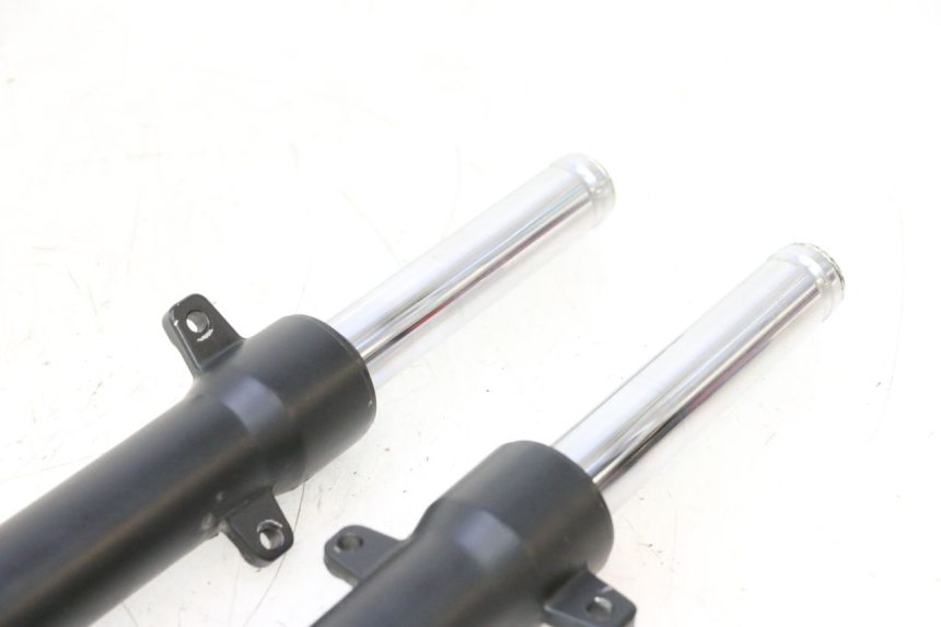 photo de MANGA DE GARFO PEUGEOT KISBEE 4T 50 (2023 - 2026) - Detalhes característicos