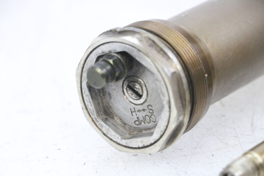 photo de GUARDA-POEIRA DA SUSPENSÃO DIANTEIRA KAWASAKI KX F KXF 450 (2009 - 2011) - Ampliação técnica