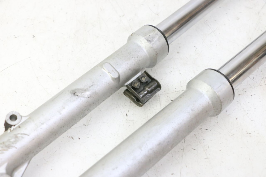 photo de GUARDA-POEIRA DA SUSPENSÃO DIANTEIRA KAWASAKI KX 65 (2000 - 2019) - Inspeção visual