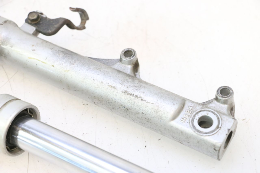 photo de TUBO DE GARFO SYM MIO 50 (2005 - 2010) - Outro ângulo de visão