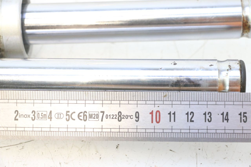 photo de TUBO DE GARFO SYM MIO 50 (2005 - 2010) - Pontos de fixação