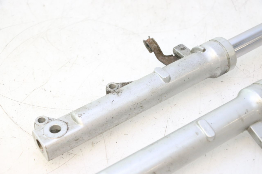 photo de TUBO DE GARFO SYM MIO 50 (2005 - 2010) - Marcações e referências
