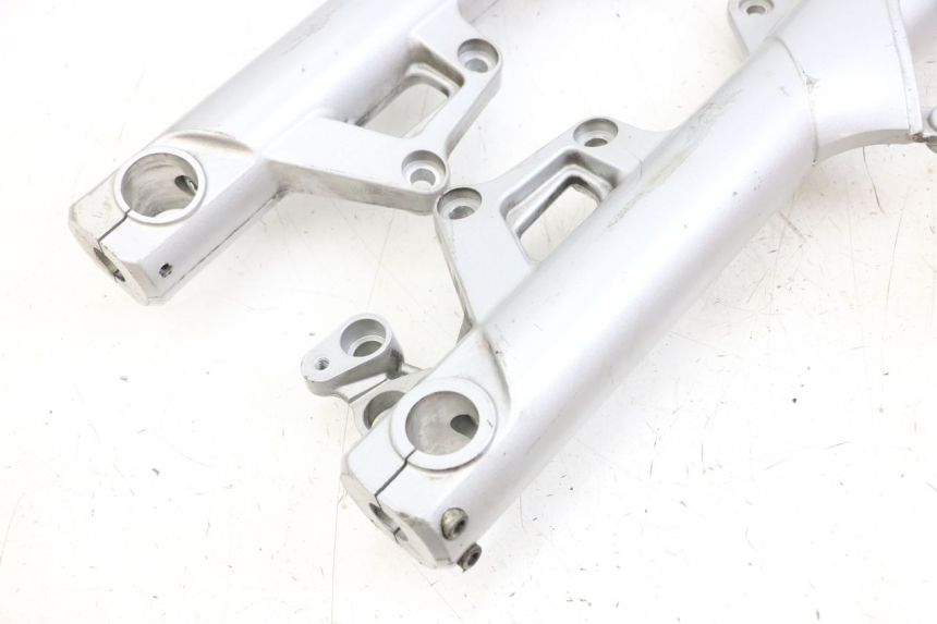 photo de GUARDA-POEIRA DA SUSPENSÃO DIANTEIRA MOTO GUZZI NORGE 8V GT 1200 (2011 - 2016) - Vista do produto