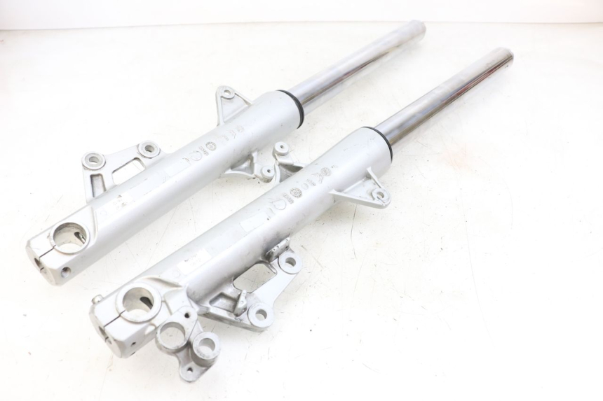 photo de GUARDA-POEIRA DA SUSPENSÃO DIANTEIRA MOTO GUZZI NORGE 8V GT 1200 (2011 - 2016) - Peça verificada