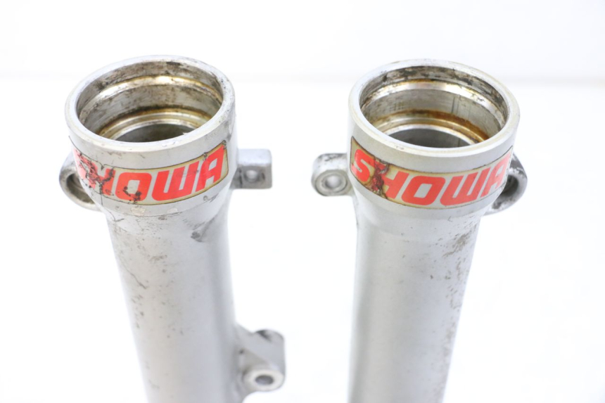 photo de GUARDA-POÓ DA FORQUILHA HONDA NSR R 125 (1994 - 2003) - Detalhe da peça