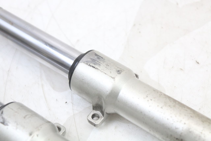 photo de GUARDA-POÓ DA FORQUILHA PEUGEOT DJANGO 125 (2014 - 2017) - Pontos de fixação