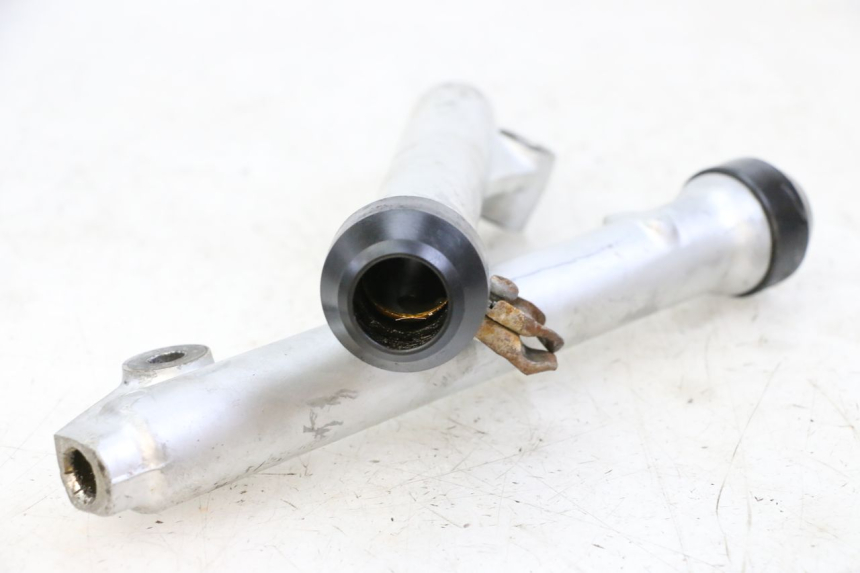photo de GUARDA-POEIRA DA SUSPENSÃO DIANTEIRA YAMAHA PW 80 (1983 - 2014) - Detalhe da peça
