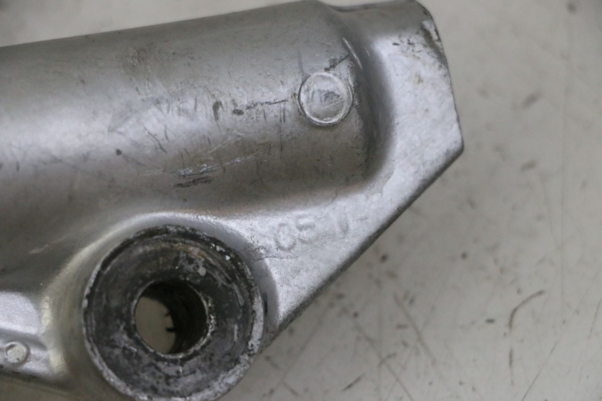 photo de GUARDA-POEIRA DA SUSPENSÃO DIANTEIRA YAMAHA PW 80 (1983 - 2014) - Detalhes característicos