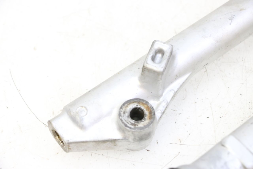 photo de GUARDA-POEIRA DA SUSPENSÃO DIANTEIRA YAMAHA PW 80 (1983 - 2014) - Estado da superfície