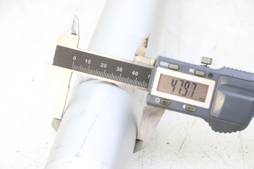photo de GUARDA-POÓ DA FORQUILHA APOLLO RFZ 125 - Ampliação técnica