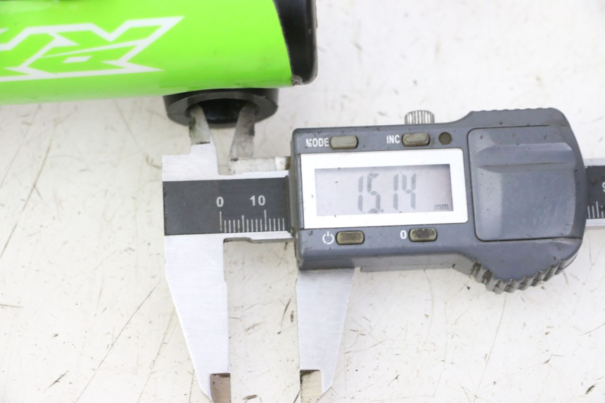 photo de GUARDA-POÓ DA FORQUILHA APOLLO RFZ 125 - Detalhe da peça