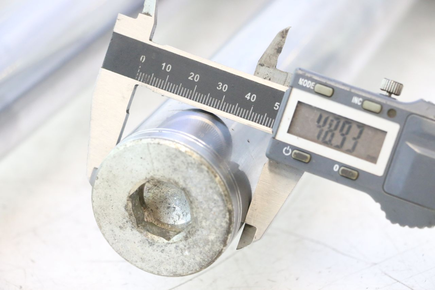 photo de MANGA DE GARFO HARLEY DAVIDSON ROAD GLIDE FLTRXSE 1920 (2018 - 2022) - Detalhe da peça