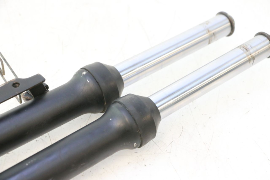 photo de MANGA DE HORQUILLA TNT MOTOR ROMA 10' 2T 50 (2011 - 2018) - Detalhes característicos