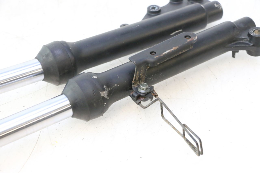 photo de MANGA DE HORQUILLA TNT MOTOR ROMA 10' 2T 50 (2011 - 2018) - Pontos de fixação