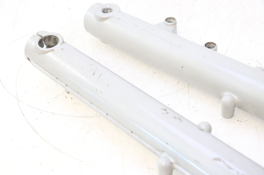 photo de MANGA DE GARFO MZ RT 125 (2000 - 2008) - Detalhes característicos