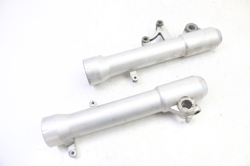 photo de GUARDA-POÓ DA FORQUILHA PEUGEOT SATELIS 250 (2006 - 2012) - Detalhe da peça