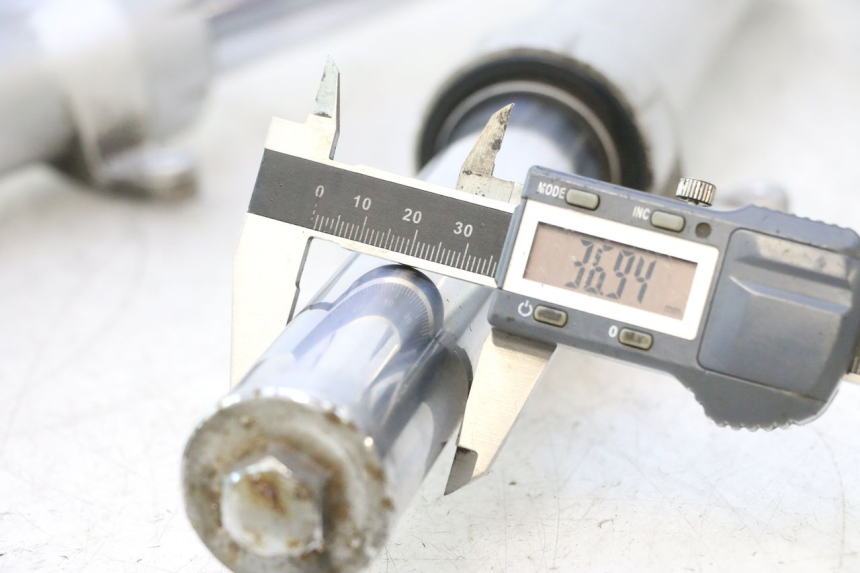 photo de MANGA DE GARFO PEUGEOT SATELIS 125 (2013 - 2018) - Detalhe da peça