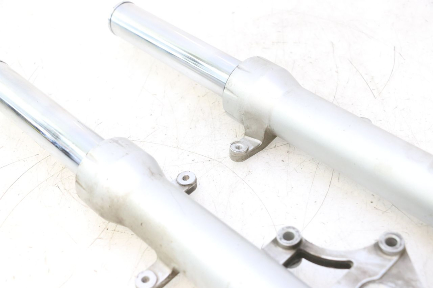 photo de MANGA DE GARFO PEUGEOT SATELIS 125 (2013 - 2018) - Pontos de fixação
