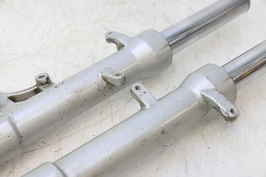 photo de MANGA DE GARFO PEUGEOT SATELIS 125 (2013 - 2018) - Detalhes característicos