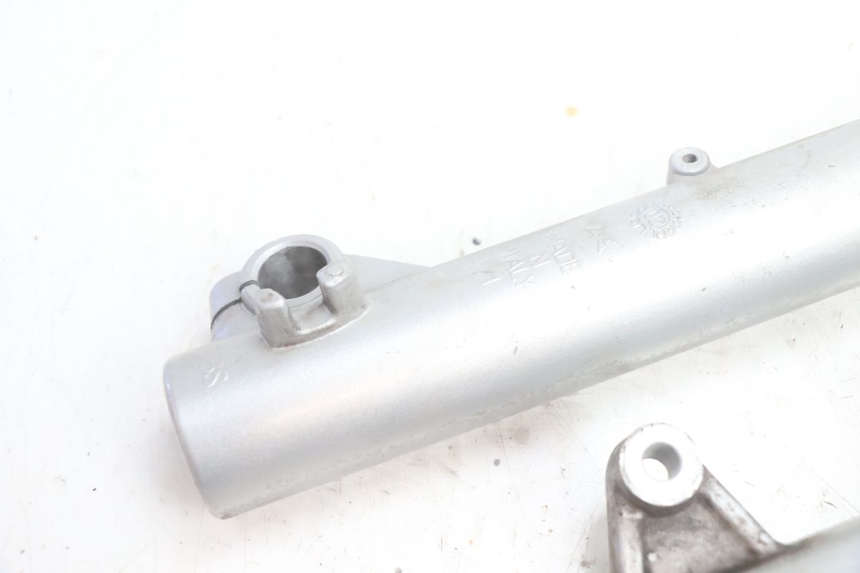 photo de MANGA DE GARFO APRILIA SCARABEO GT 125 (1999 - 2007) - Detalhe da peça