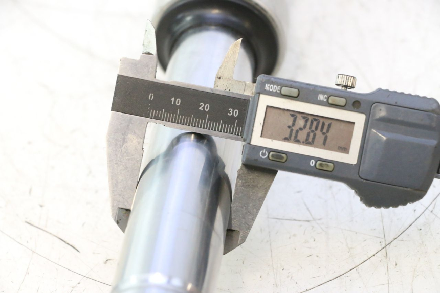 photo de TUBO DE GARFO HONDA SH 125 (2001 - 2003) - Peça verificada