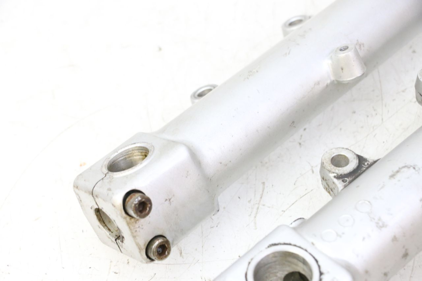 photo de GUARDA-POEIRA DA SUSPENSÃO DIANTEIRA TRIUMPH SPRINT 900 (1995 - 1998) - Marcações e referências