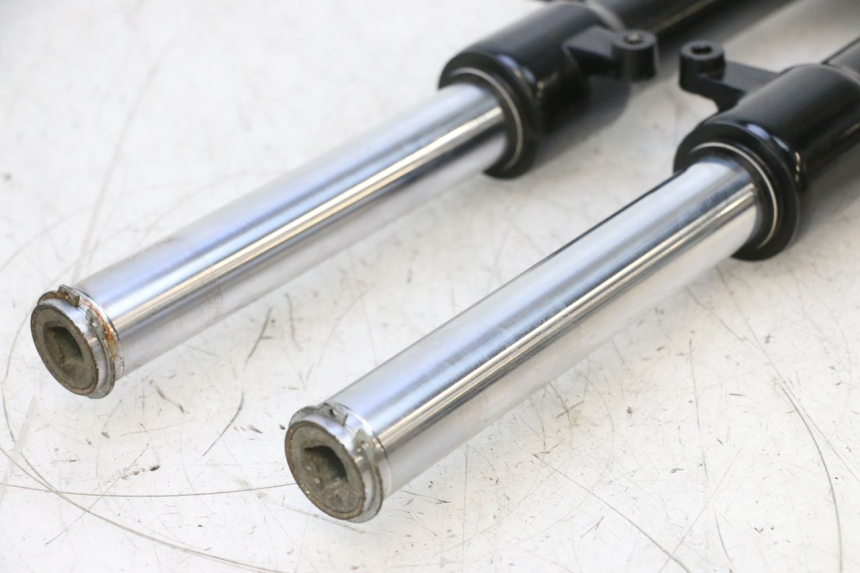 photo de GUARDA-POÓ DA FORQUILHA APRILIA SR MOTARD 50 (2012 - 2018) - Ampliação técnica