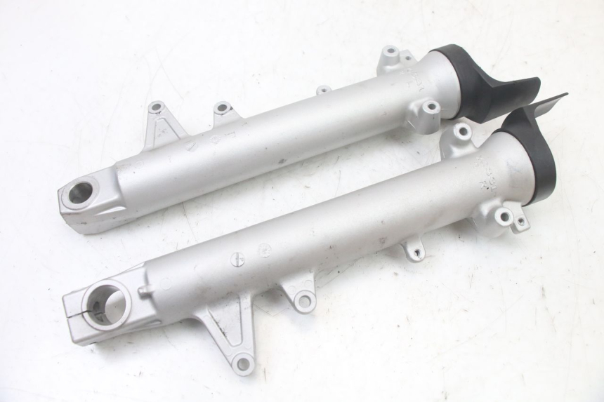 photo de GUARDA-POEIRA DA SUSPENSÃO DIANTEIRA SUZUKI GSX F GSXF 650 (2007 - 2015) - Vista principal