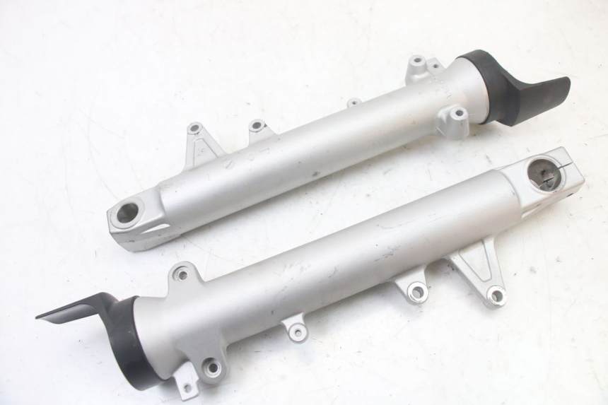 photo de GUARDA-POEIRA DA SUSPENSÃO DIANTEIRA SUZUKI GSX F GSXF 650 (2007 - 2015) - Vista geral