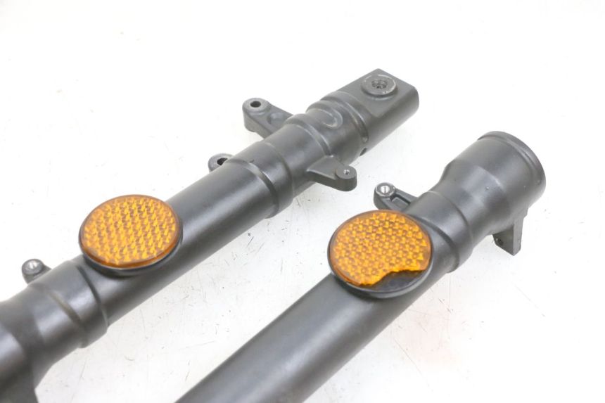 photo de GUARDA-POÓ DA FORQUILHA YAMAHA TZR 50 (2008 - 2016) - Pontos de fixação