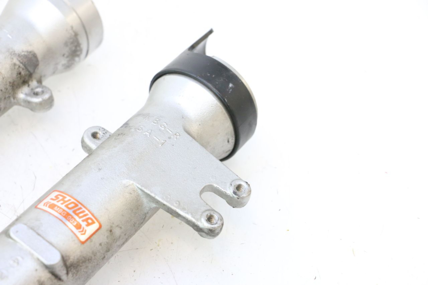 photo de TUBO DE GARFO HONDA VFR FI RC46 800 (1998 - 2001) - Detalhes característicos