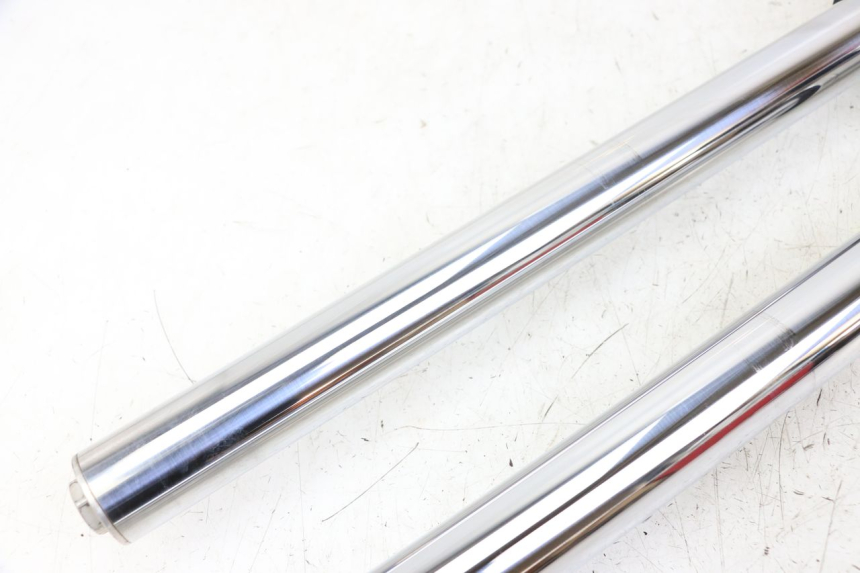photo de GUARDA-POEIRA DA SUSPENSÃO DIANTEIRA HONDA VT C2 SHADOW 750 (1997 - 2001) - Estado da superfície
